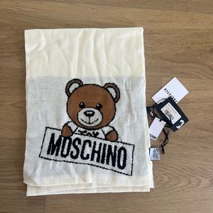 Scarf Moschino
